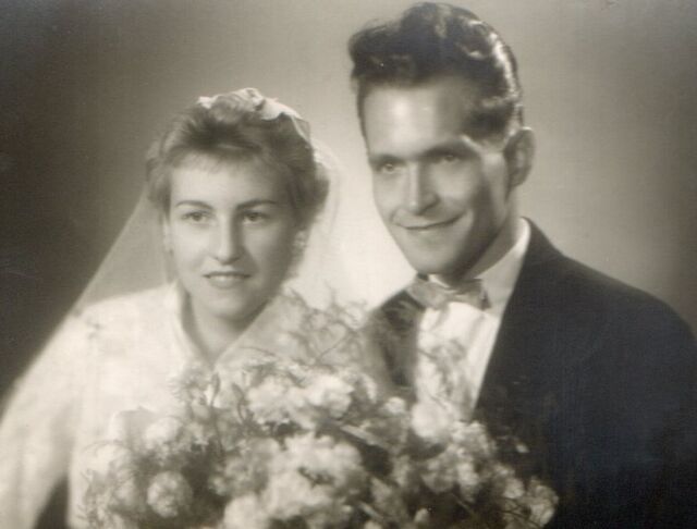 Svatební foto Jany a Oldřicha Karpíškových. Zdroj: archiv pamětnice